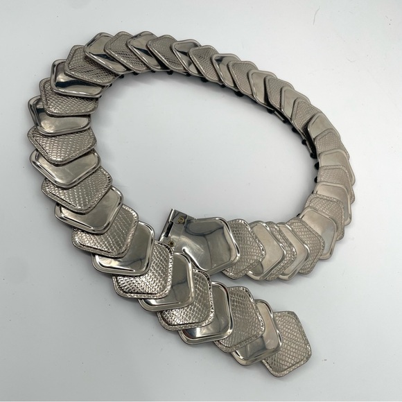 Vintage Accessories - Vintage Metal Stretch Belt Layered Silver Metal Scales Western / Festival Belt